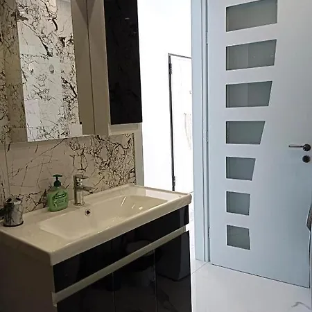 Saranda Nice Home Apartment *