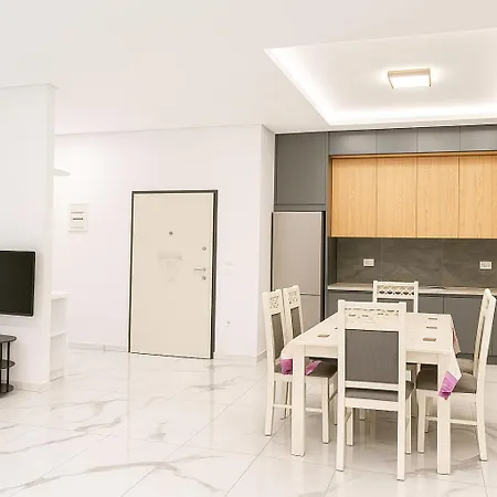 Saranda Nice Home Apartment *